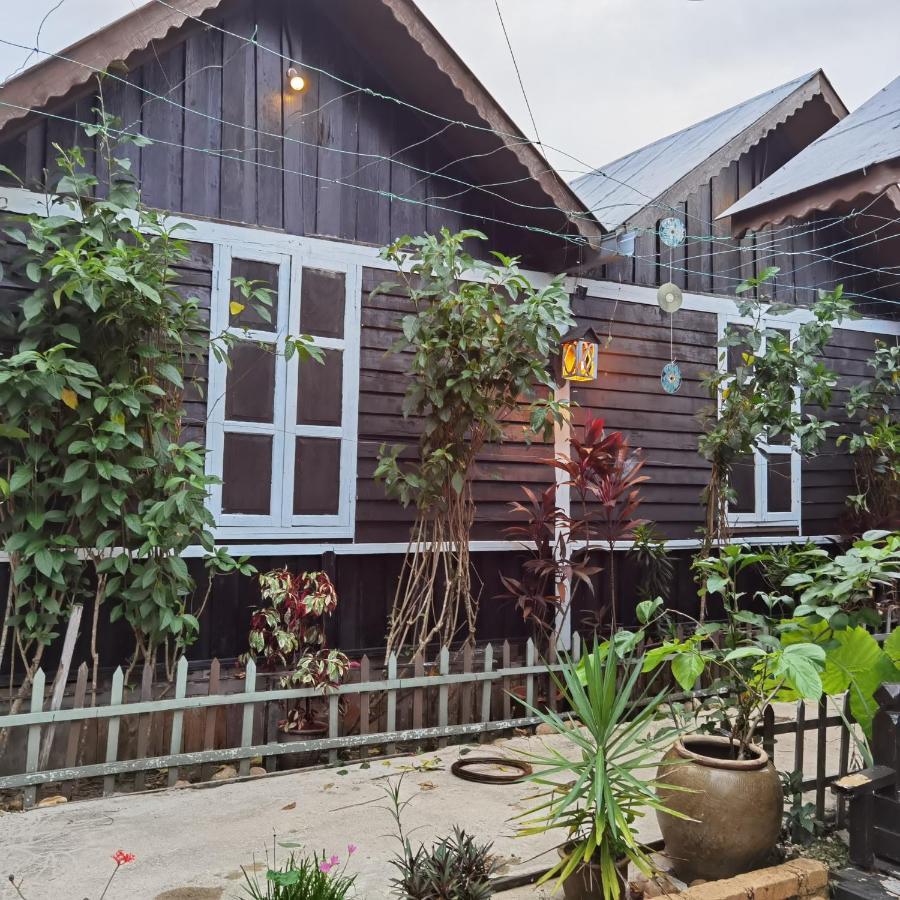 فندق ايبوهفي  Mykampung Chalet المظهر الخارجي الصورة