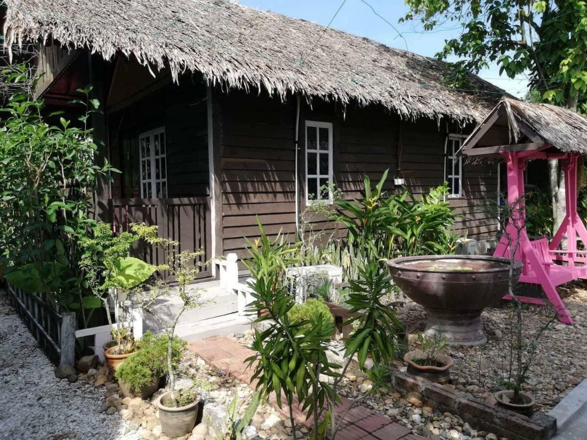 فندق ايبوهفي  Mykampung Chalet المظهر الخارجي الصورة